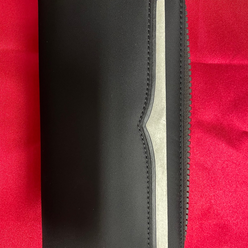 Kate Spade purse and matching wallet - Picture 6 of 8